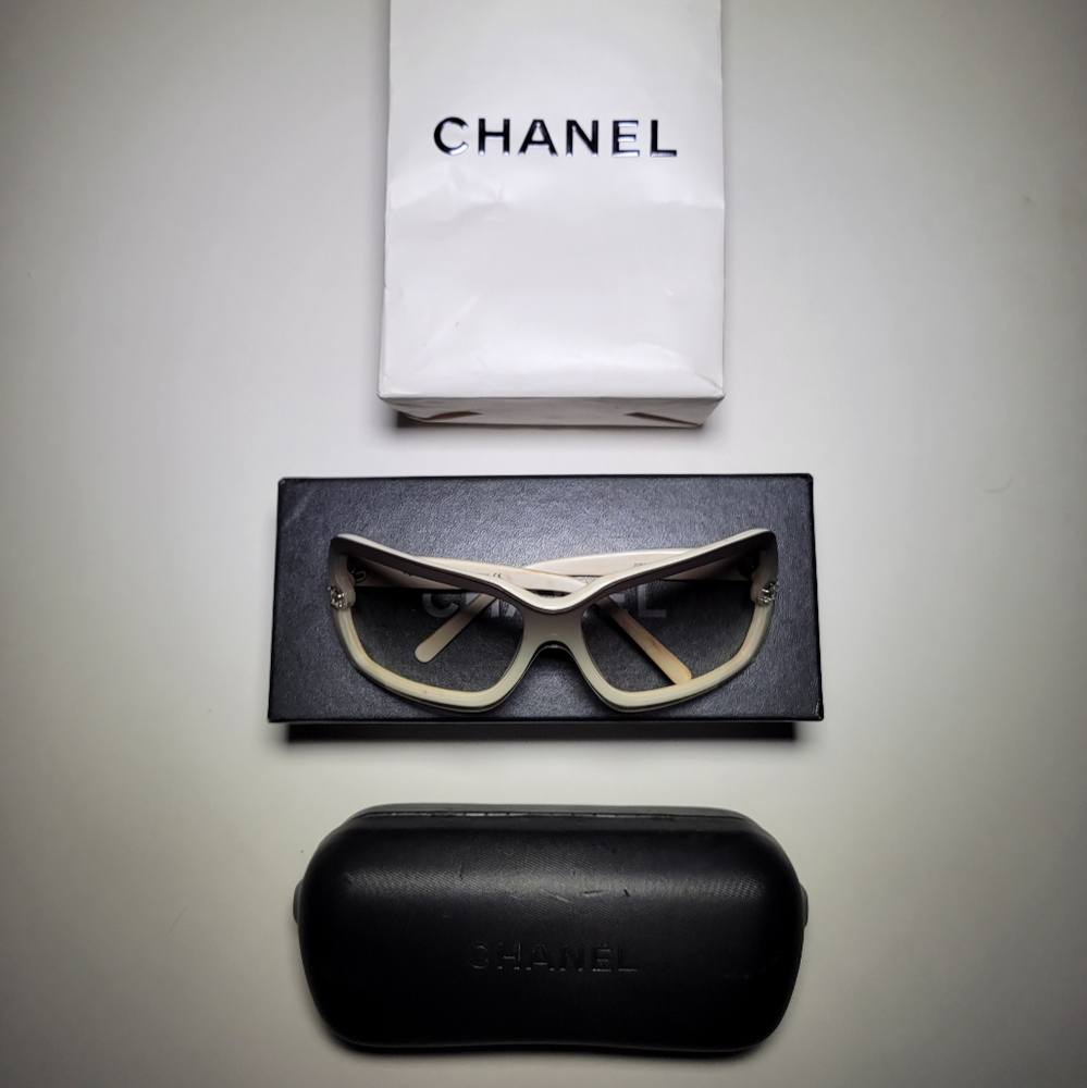 Chanel 5065 Vintage 90's/00's CC White Shield Gradient Sunglasses